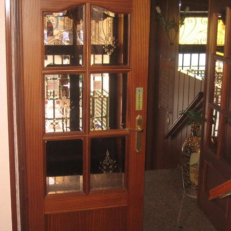 Hostal Restaurante La Trucha Benavente Kültér fotó