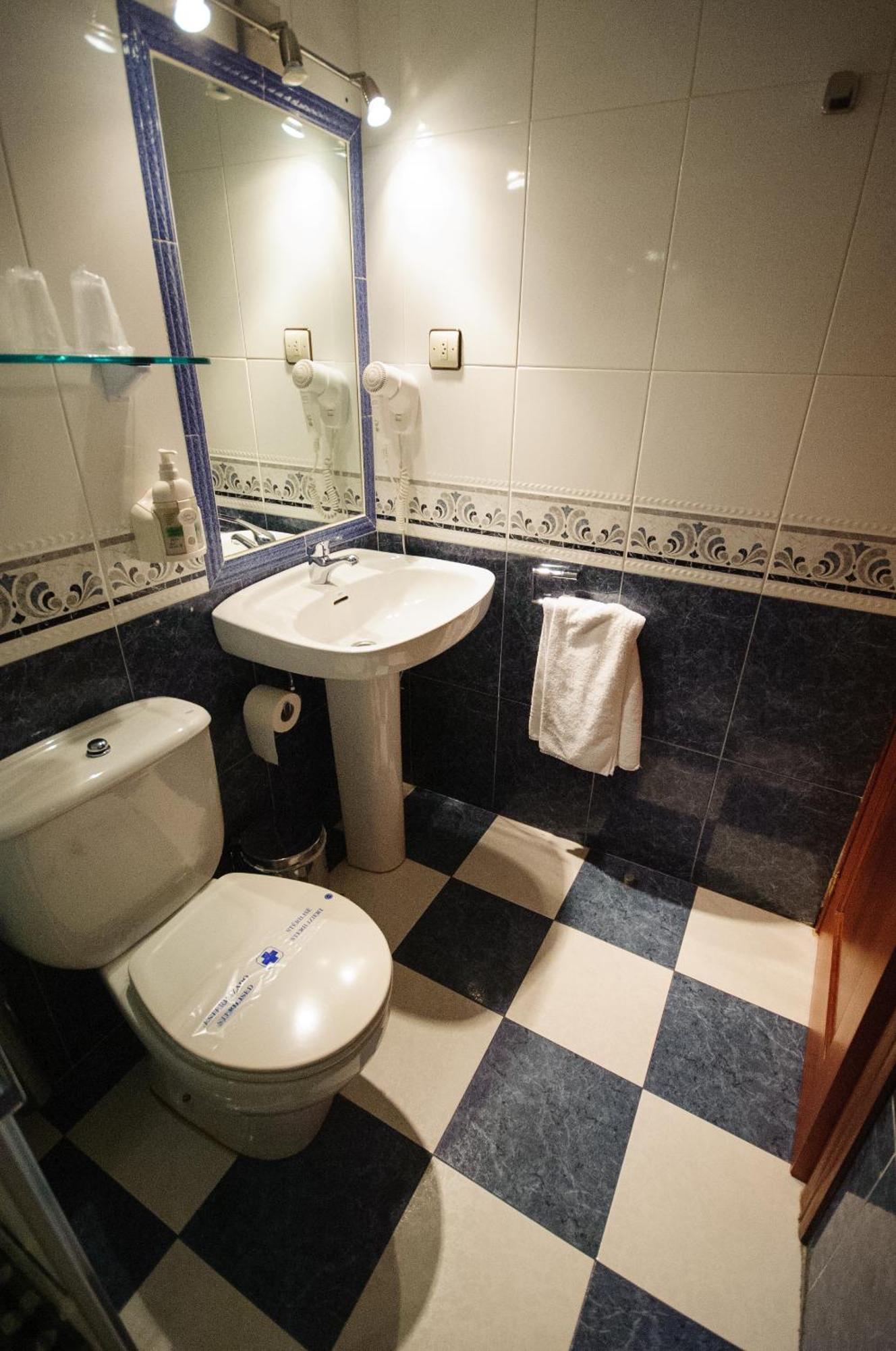 Hostal Restaurante La Trucha Benavente Szoba fotó