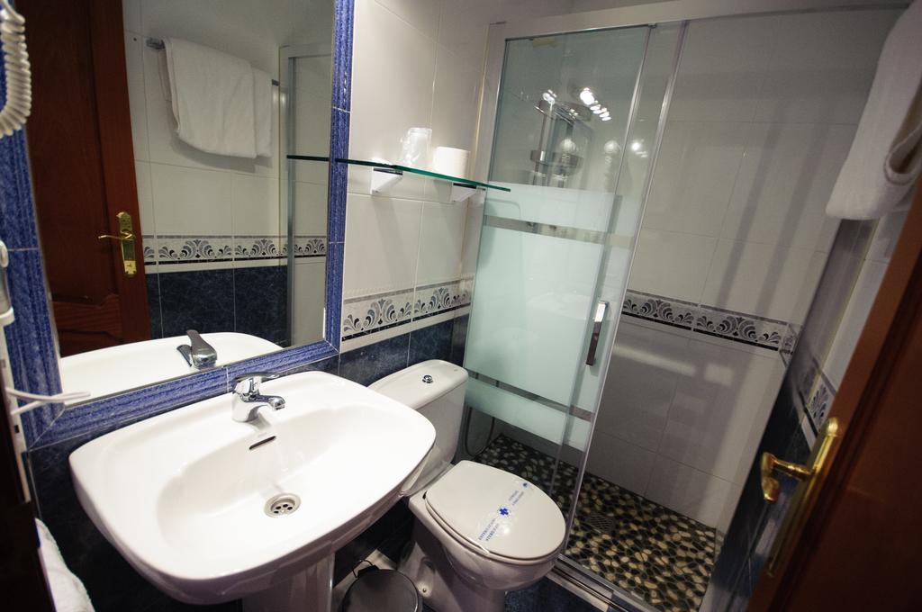 Hostal Restaurante La Trucha Benavente Kültér fotó