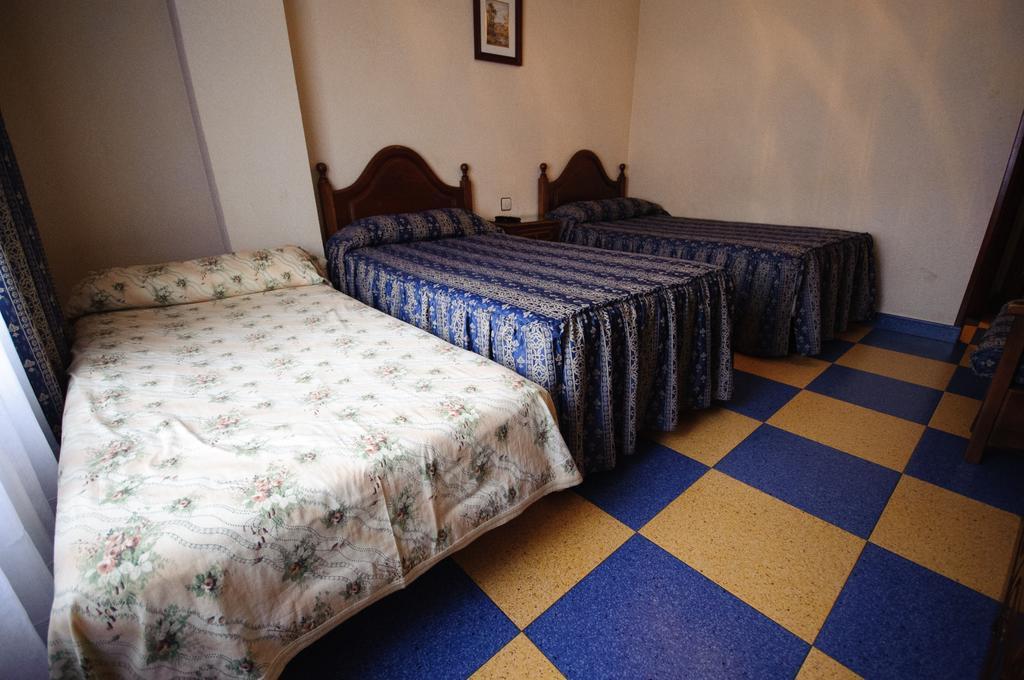Hostal Restaurante La Trucha Benavente Kültér fotó